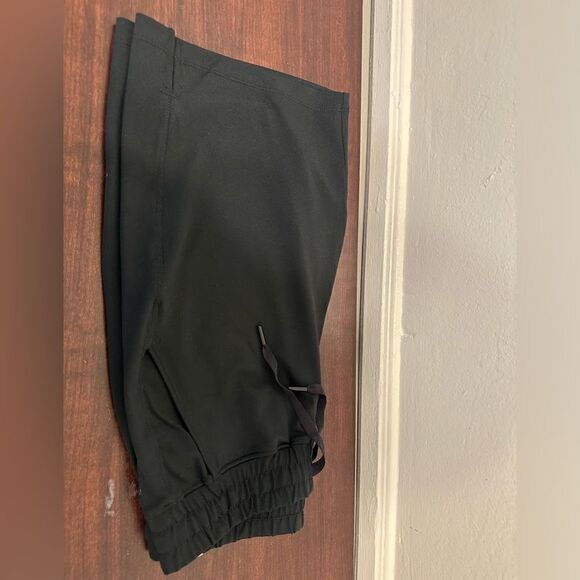 Mondetta ladies active Bermuda short size XS in black, NWT - Picture 11 of 11